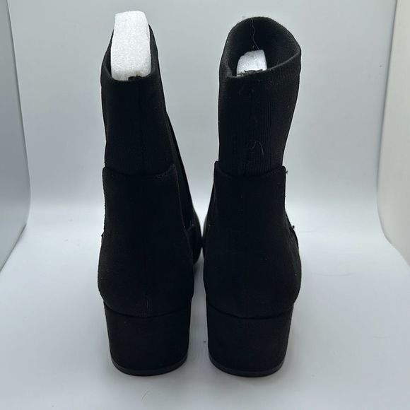 CUSHIONAIRE Women's block heel stretch boot with Memory Foam Padding 8 WIDE BLAC - Picture 4 of 7